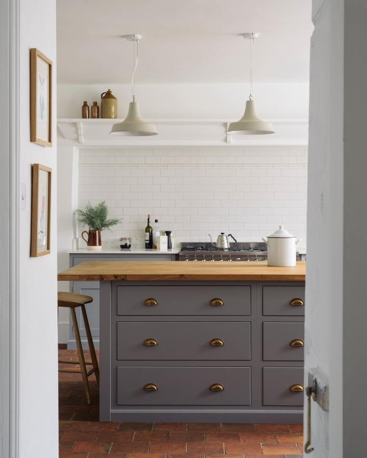 Shaker Kitchens By DeVOL - Handmade Painted English Kitchens